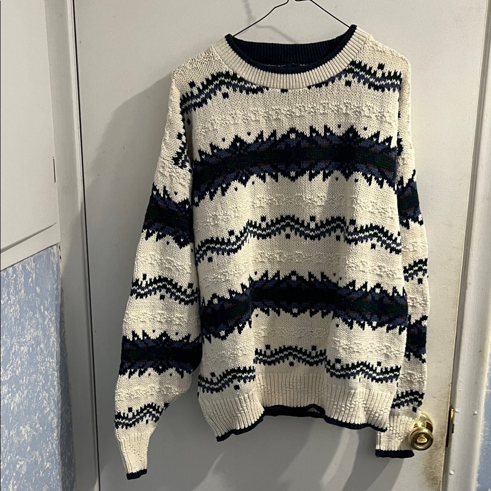 Men's Patterned Crewneck Sweater in Navy and Cream